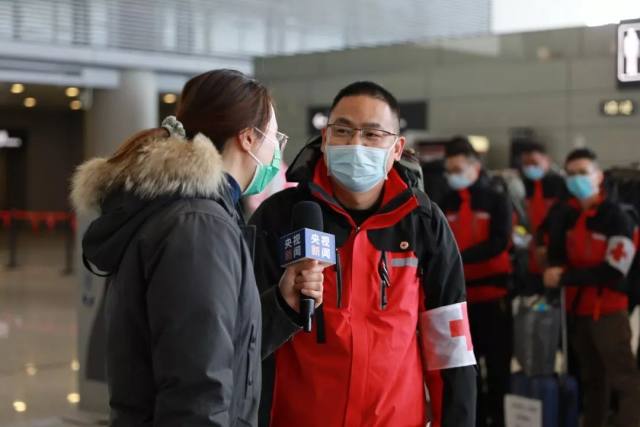 上海市第七人民医院 50 名医护人员驰援武汉!