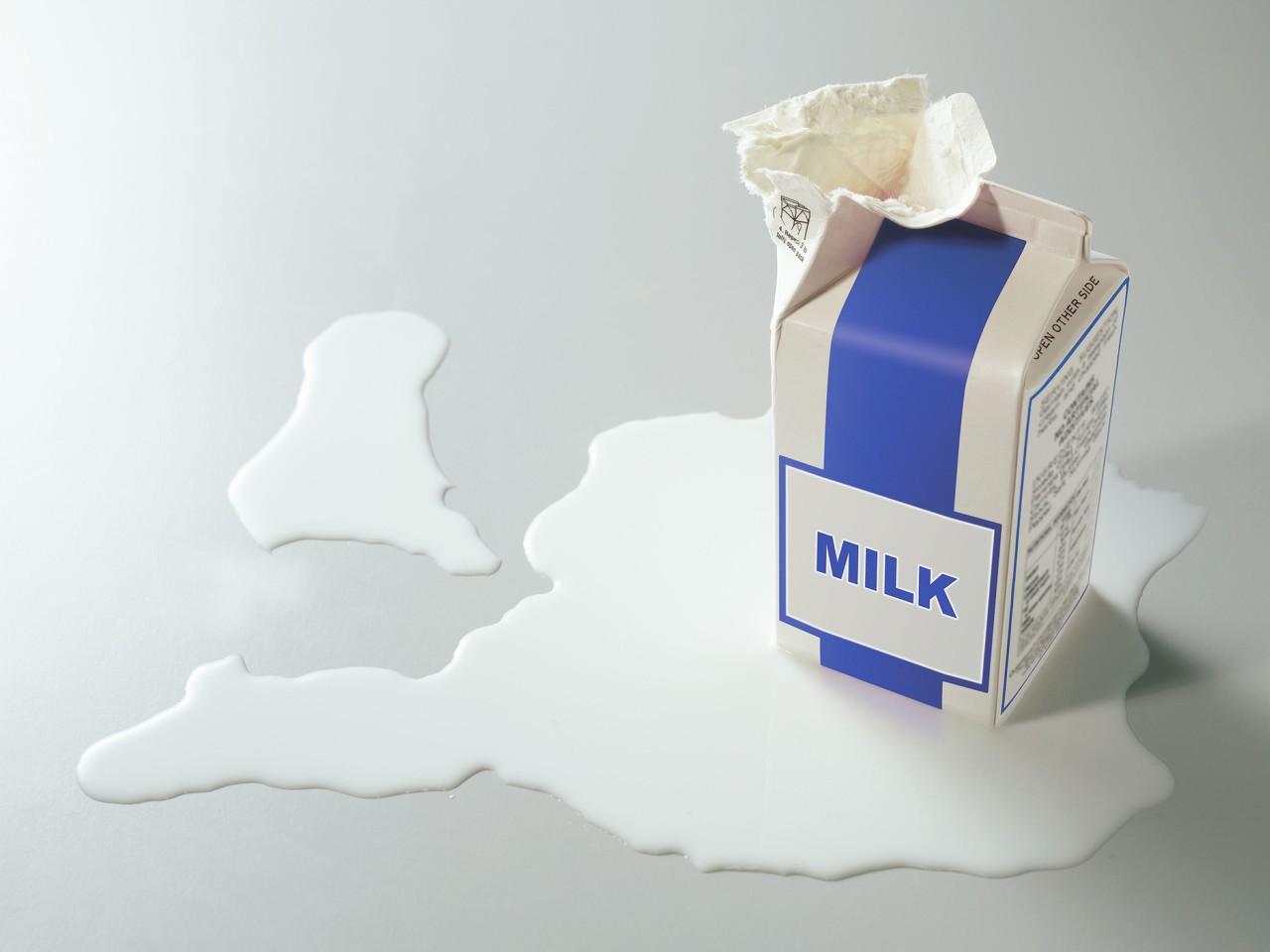 生牛奶鲜牛奶常温奶复原乳有啥区别