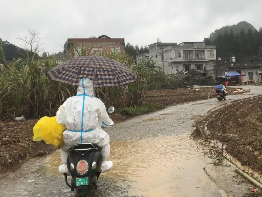 柳州市红十字会医院支援百色抗疫医疗队凯旋