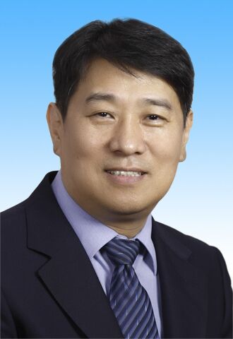 马信龙教授:胸骨柄恶性肿瘤切除定制假体胸壁重建术