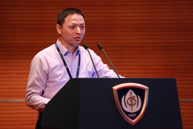 杨勇.JPG