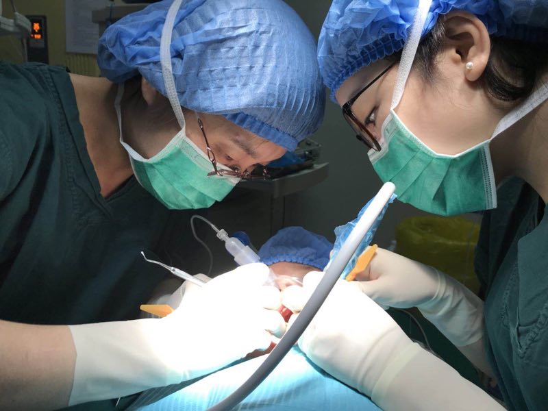 潍坊市人民医院成功开展首例三岁基因缺陷患儿全麻下牙齿治疗