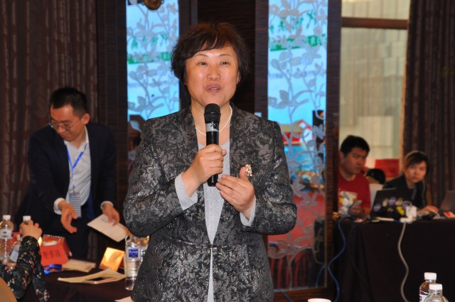刘艺鸣教授.JPG