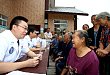 医学博士带队走进贫困村义诊