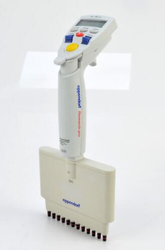 Eppendorf Research pro 12-Kanal-Pipette 20-300 µl Mehrkanal