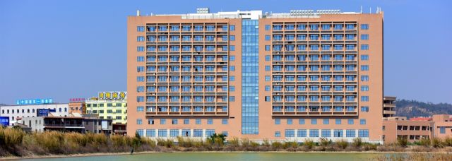 厦门市莲花长寿村老人公寓与厦门莲花医院莲河总院外景2_副本.jpg