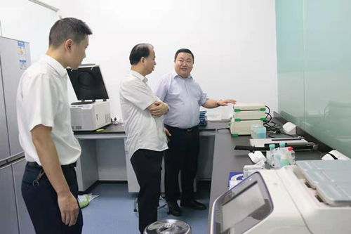 威斯腾生物热烈欢迎金融专家熊登峰、王力行长一行来我司交流访问