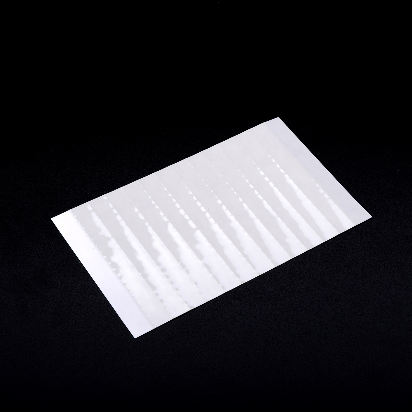 荧光定量专用光学封板膜（有压痕可拆成12条）
