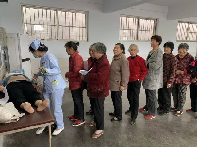 岁月砥砺信仰，初心永续传承——郑州市中心医院 65 岁生日啦！