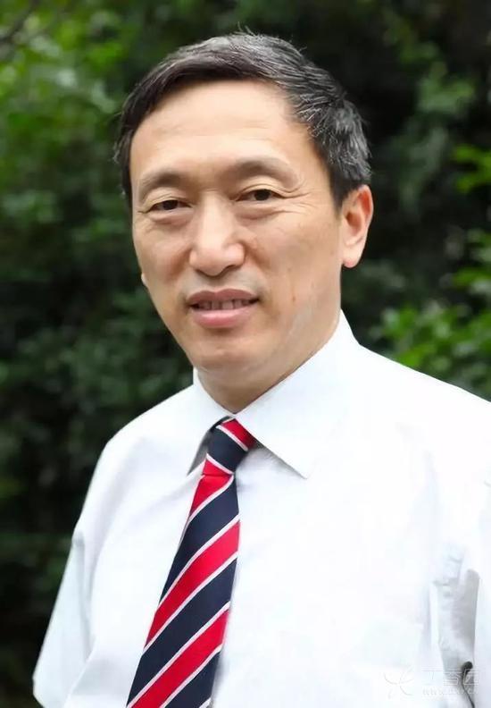 饶毅质疑裴钢论文造假,5重跨膜还是7重跨膜的gpcrs?