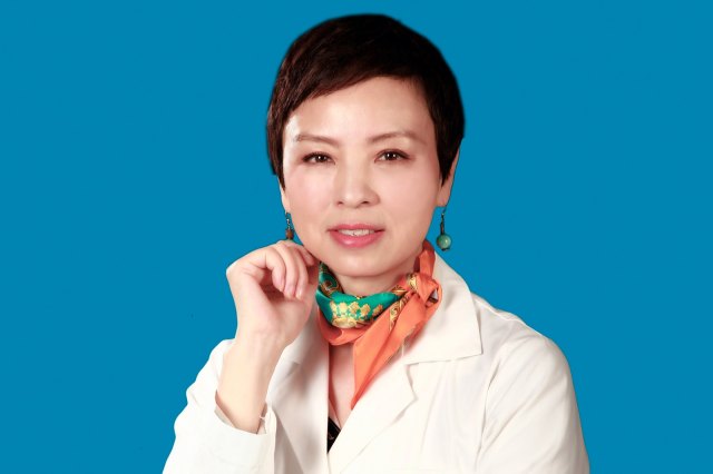 陆佩华.jpg