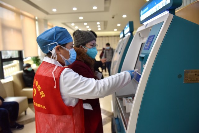 献给全体抗击新冠疫情的医务工作者们