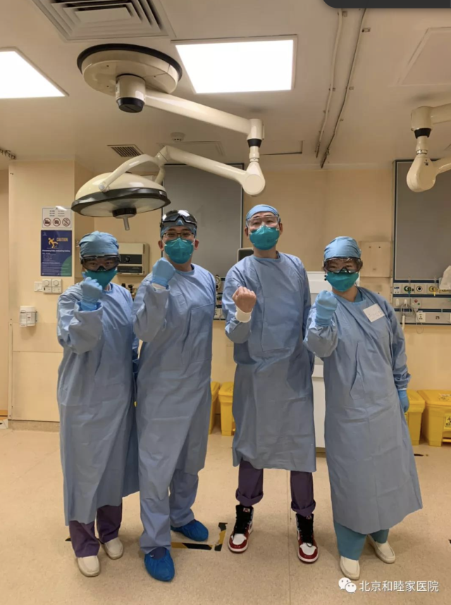 舍不得「浪费」防护服 一整天不吃不喝挺到下班