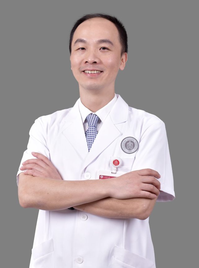 急诊科-黄坚.jpg