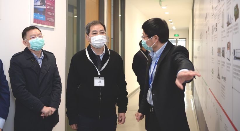 上海市政府副秘书长、浦东新区区长杭迎伟赴珀金埃尔默公司调研