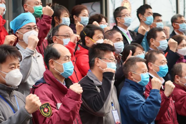 西安交大一附院施秉银院长与李兰娟院士共植希望之树