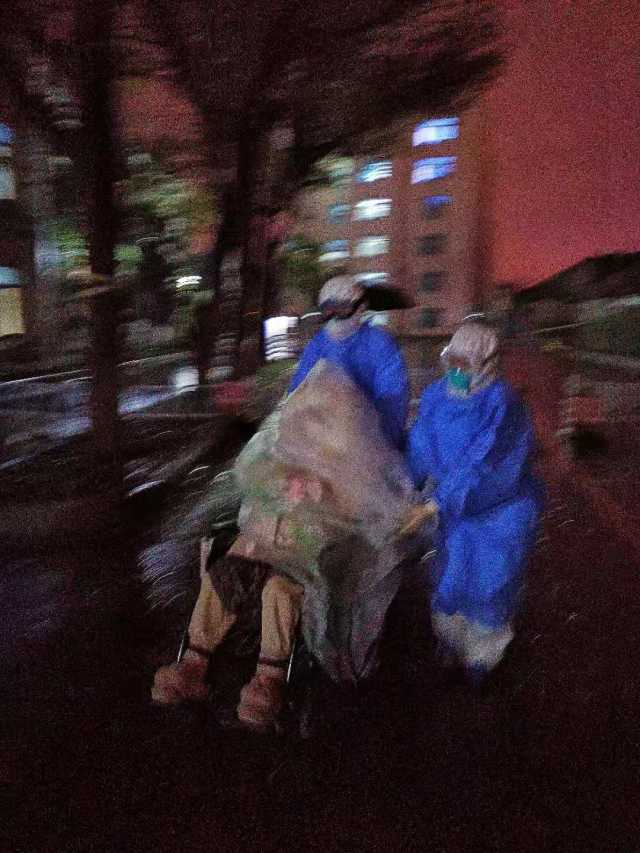 雨夜转移2.jpg