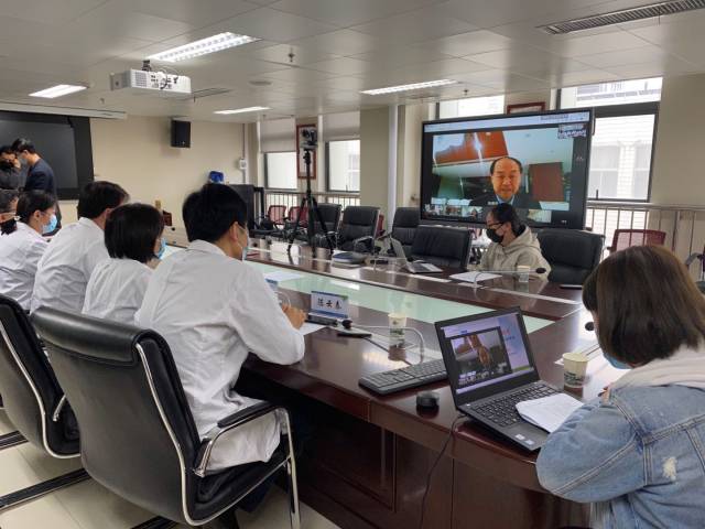 心手相牵共克时艰—西安交大一附院主办新冠肺炎疫情防控知识网络科普课堂美加专场