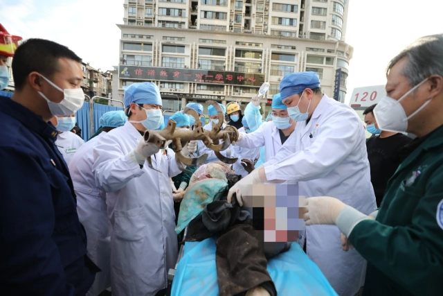 七条战线壮行色 白衣执甲气益豪 宜昌市第一人民医院战「疫」实录