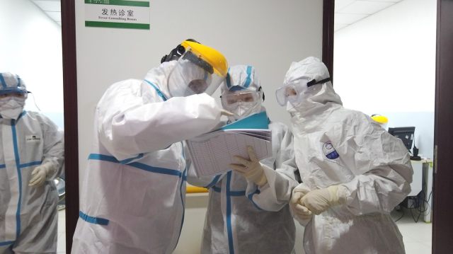 七条战线壮行色 白衣执甲气益豪 宜昌市第一人民医院战「疫」实录