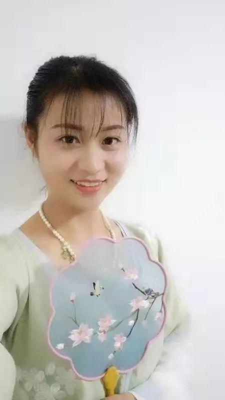 李亚茹自拍照.jpg