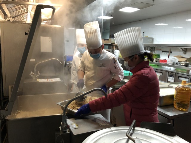 厨房打杂.jpg