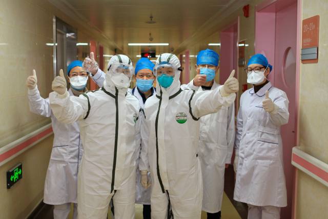 1. 北港中心集中隔离医学观察点医护人员照片.jpg