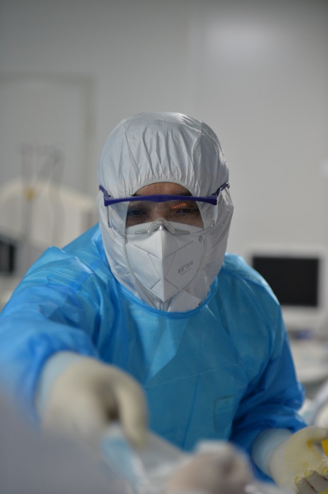 武汉市肺科医院胡明一线中的一线奋勇杀敌