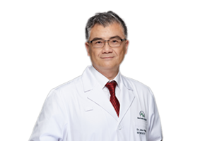 Dr. John HSIANG in white coat 项乃强 医生.png