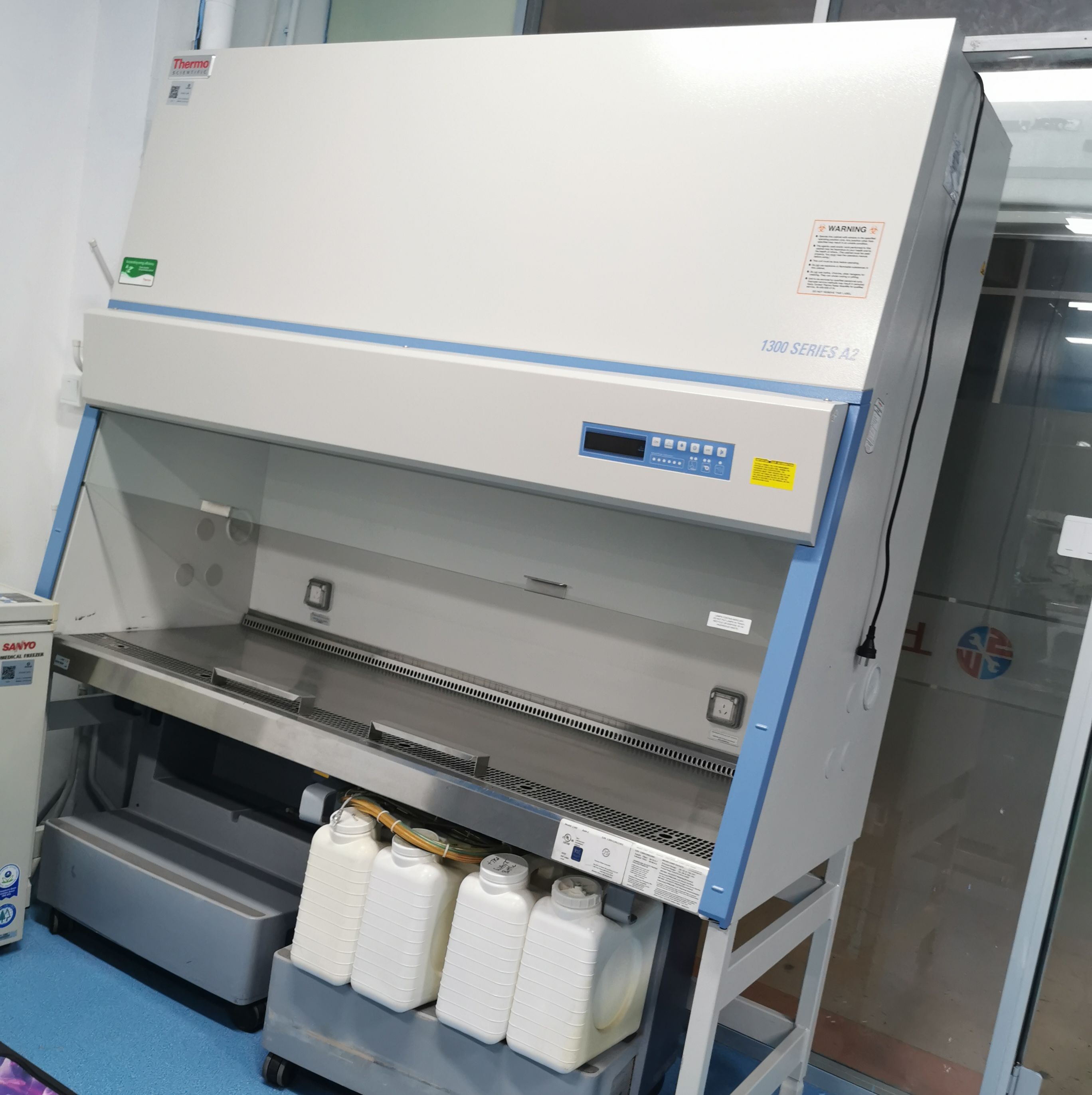 出租赛默飞世尔Thermo 生物安全柜，1384、1374