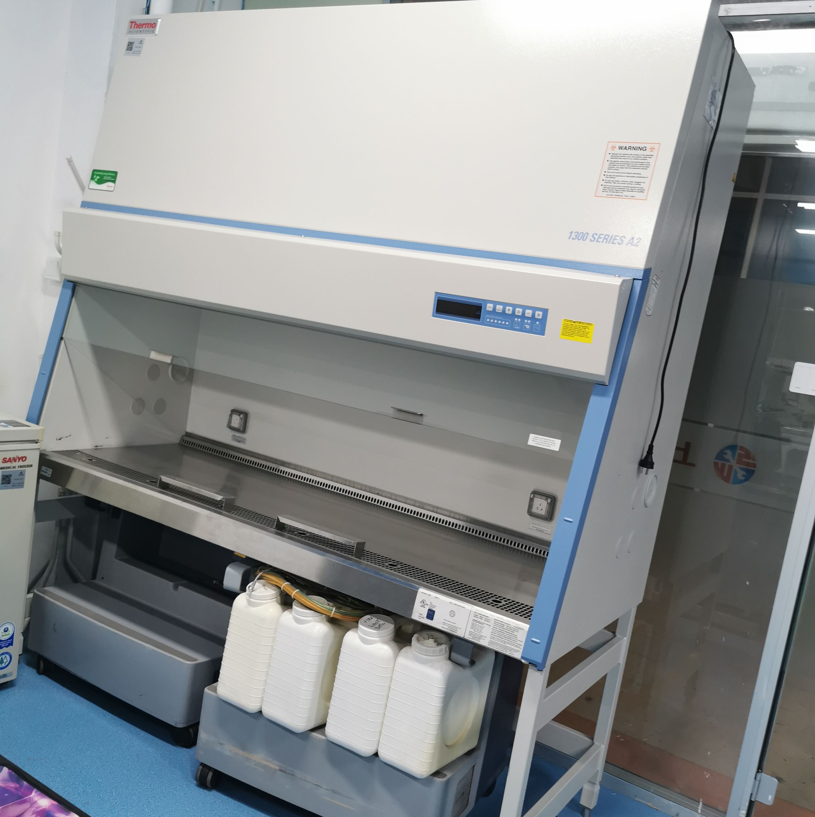 租赁赛默飞世尔Thermo 生物安全柜，1384。1374