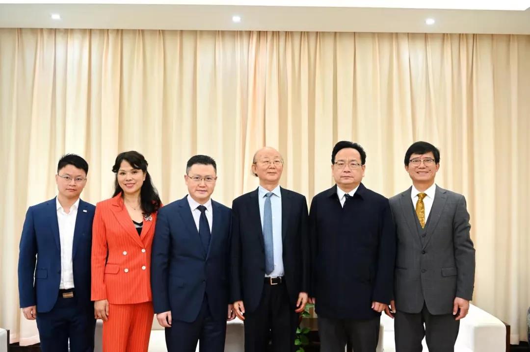 会议简报 | 百趣受邀参加第一届中医药表型组学院士高峰论坛