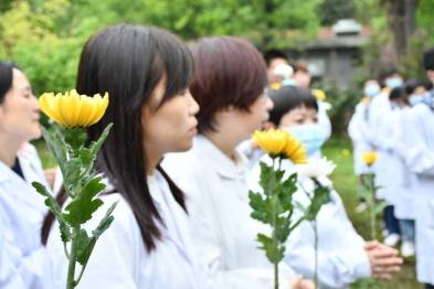 西安交通大学举行实验动物祭活动