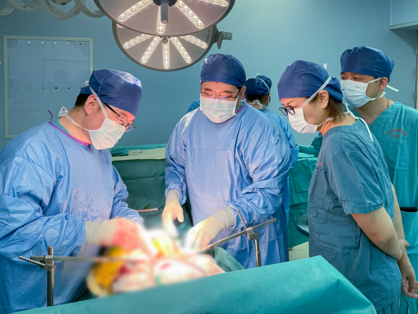 海南首例肝癌术中放疗在海南省肿瘤医院成功实施