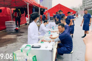 消防「橙」风破浪救援，河南省直三院医护人员全力做好医疗保障