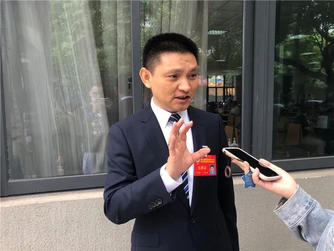 政协委员川泌院长曾政光:带着 4 项提案上会 关注疫情防控常态化