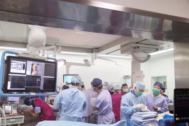 上海德达医院再获突破 完成国内外资医院首例 TAVI 手术