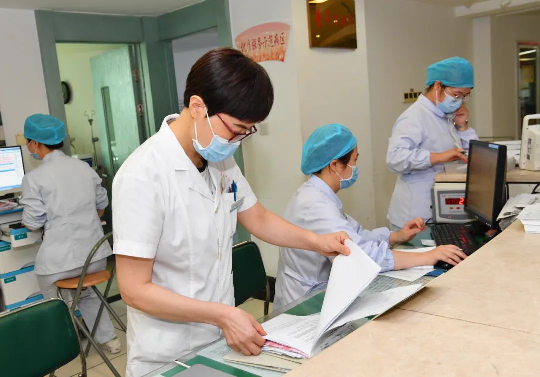 两个红包变成两张缴费单,没想到医生这样「回礼」