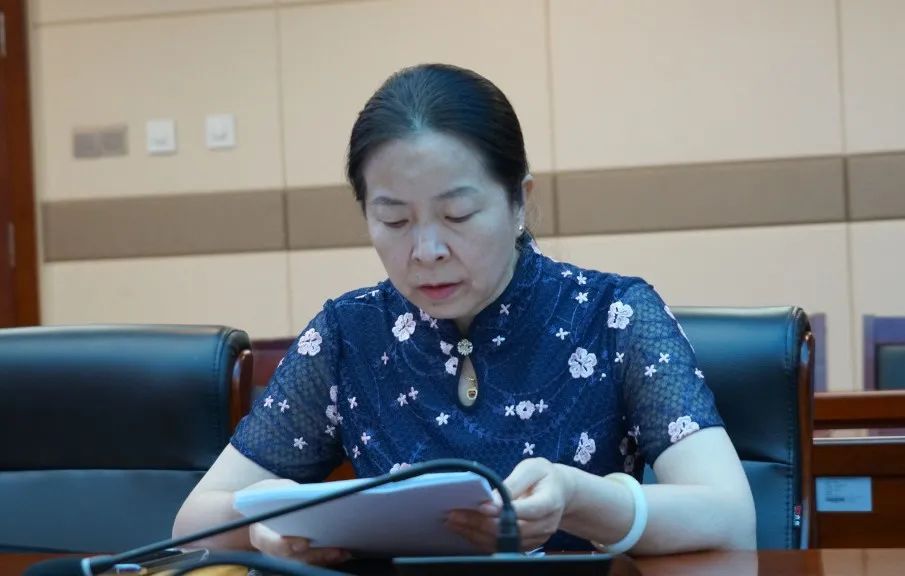 喀什地区第一人民医院召开班子成员履行「一岗双责」工作汇报会