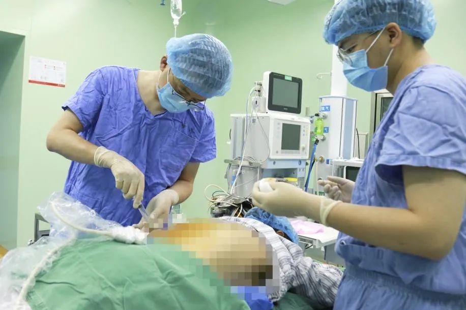 「川泌. 汉源」结盟，推动雅安市与成都专科医疗同质化发展