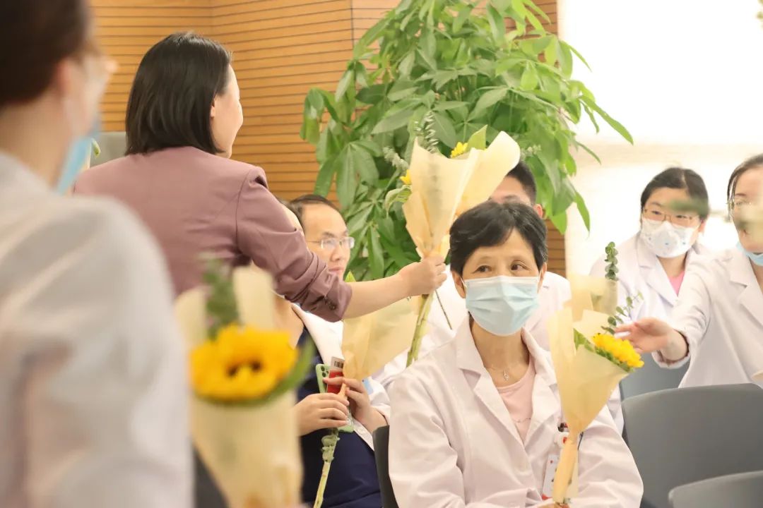 中国医师节 | 高博医学上海研究中心致敬「新时代最可爱的人」