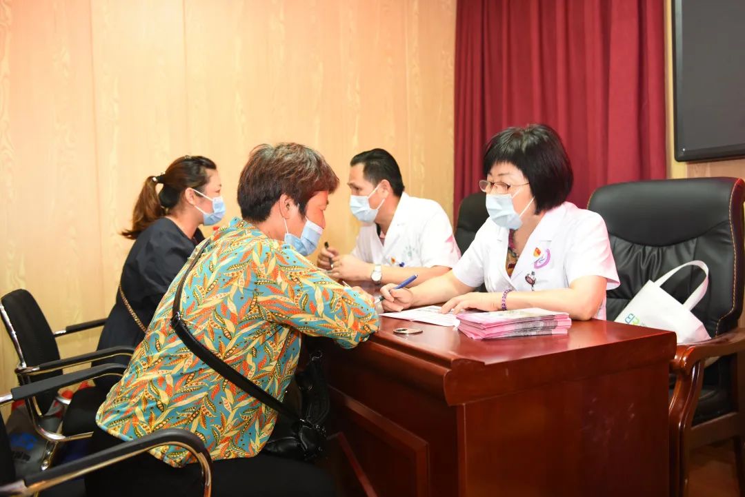 阜阳市妇女儿童医院开展卫生下乡义诊暨志愿者服务