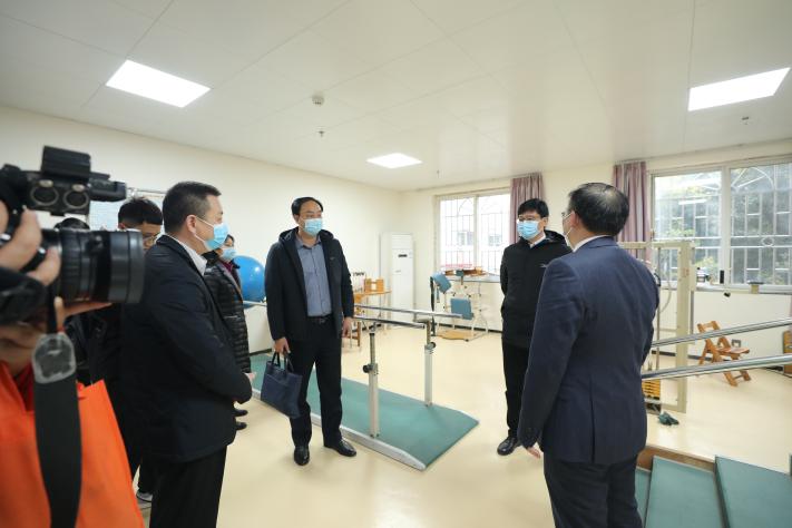 自治区南溪山医院与中国铁路南宁局集团有限公司  桂林康养中心建立「完全托管型医联体」