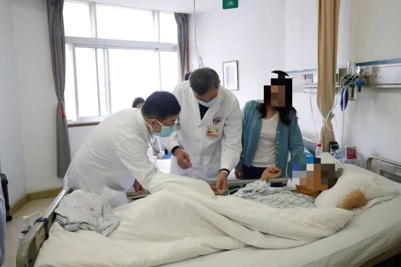 上海第二军医大学附属东方肝胆外科医院周伟平：医生的使命，是为了患者迎难而上