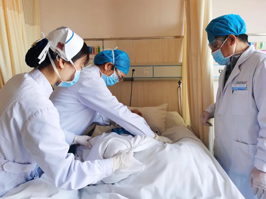 上海海华医院荣获上海市社会医疗机构「抗击新冠肺炎疫情先进集体及先进个人」