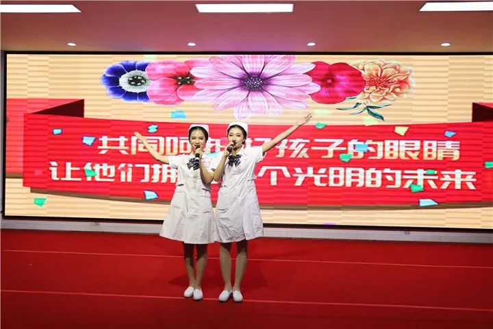 柳州市红十字会医院：最美的鲜花，送给最美的「TA」