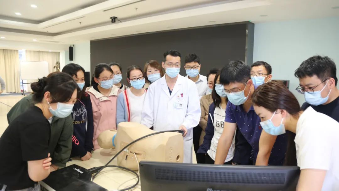 武汉亚心医院搭建 TEE 学术平台 8 年惠及全国超声骨干 1000 余人