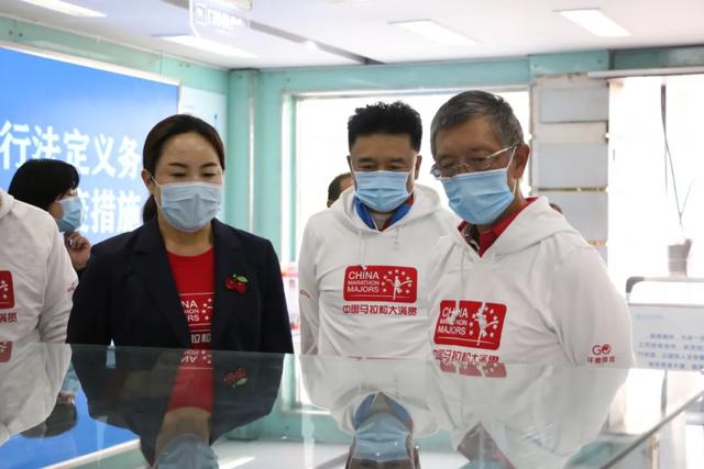 中美医疗集团探索肾病康复 MDT 新路径、院士领衔临床一体化发展研讨