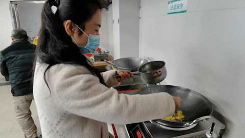 「爱心厨房」做出了地道的「家乡味」——来自西安国际医学中心医院报道之一