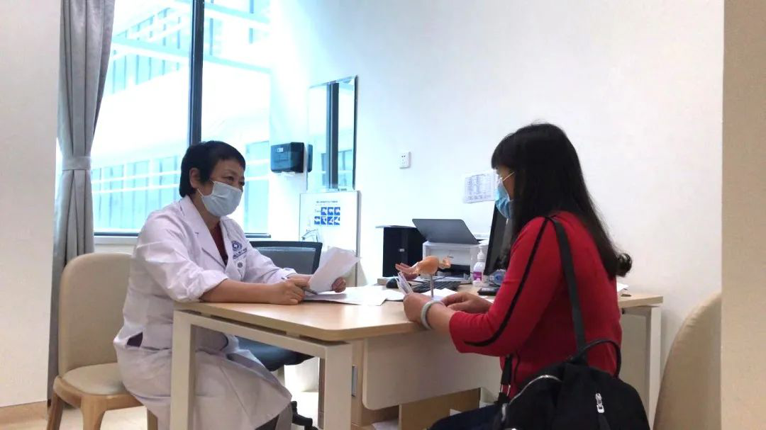 前海人寿广州总医院：宫腔镜联合腹腔镜手术治疗，不孕症患者喜圆得子梦